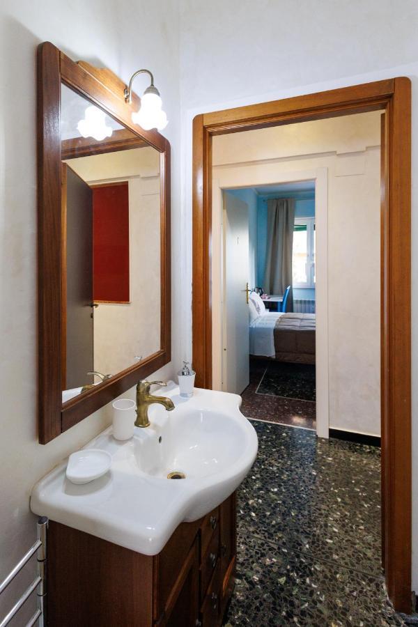 Casa Vittoria Di San Martino Affittacamere Γένοβα Εξωτερικό φωτογραφία